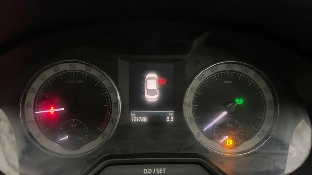 Second-hand 2018 Skoda Octavia 2.0 TDI MT Style for sale in Hyderabad-13