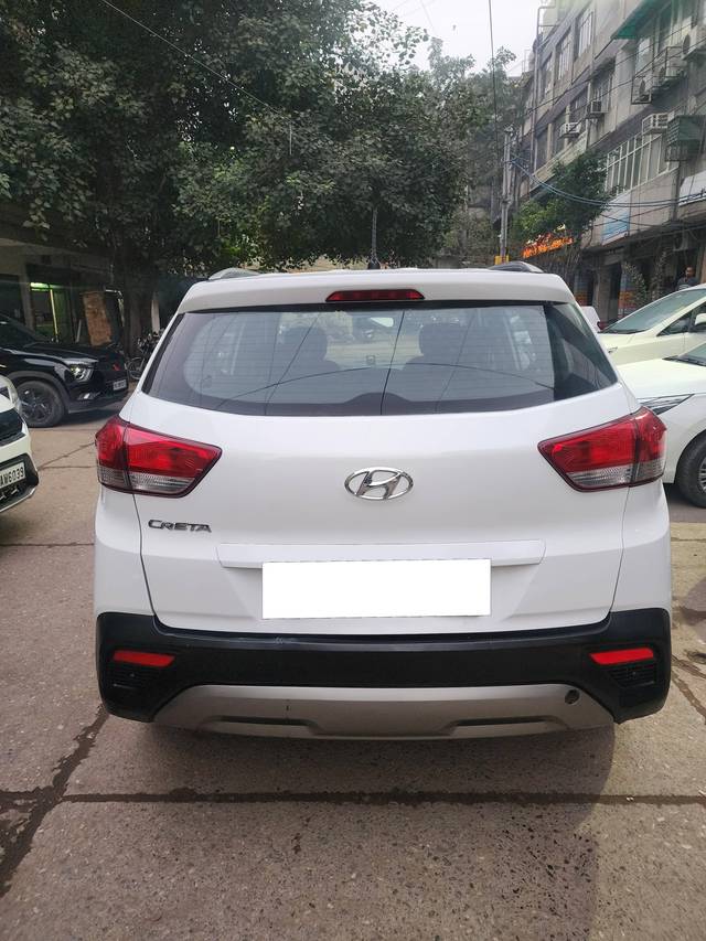 https://images10.gaadi.com/usedcar_image/4356535/original/processed_d81d82fd4616bb23d072959cbae9e573.jpg?imwidth=6401