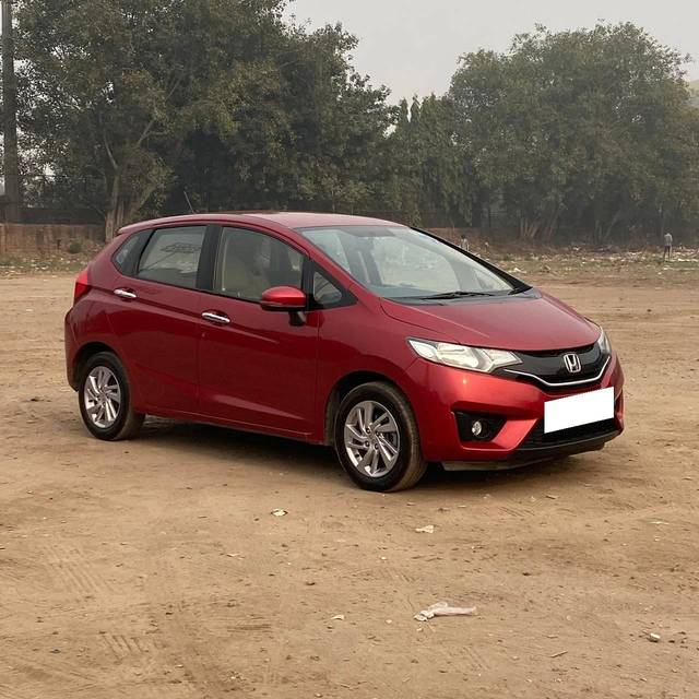 https://images10.gaadi.com/usedcar_image/4356562/original/processed_c260e72c9e84772465c6a886830cade8.jpg?imwidth=6400