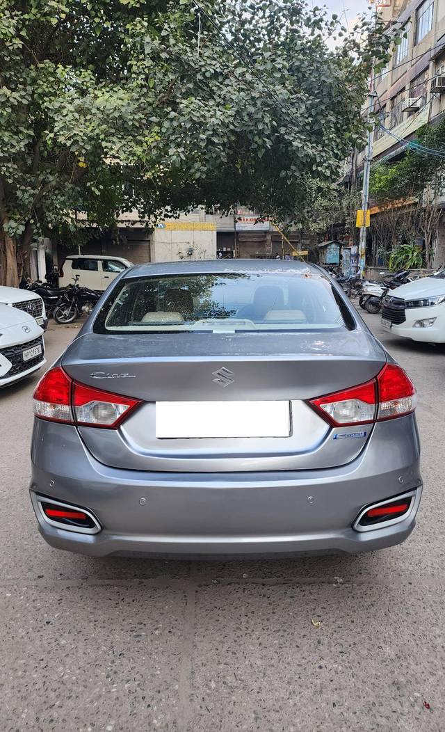 https://images10.gaadi.com/usedcar_image/4356591/original/processed_628335671818d9063c839464871f98e8.jpg?imwidth=6401