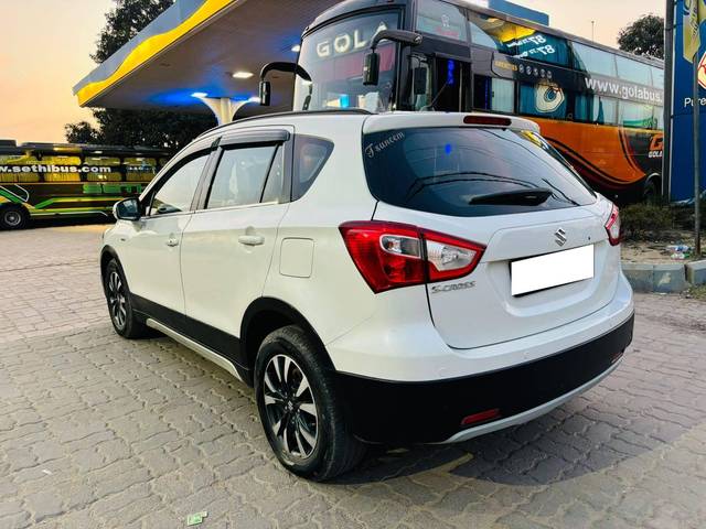 https://images10.gaadi.com/usedcar_image/4356602/original/processed_973527be430a370040e578c7c7e20239.jpg?imwidth=6402