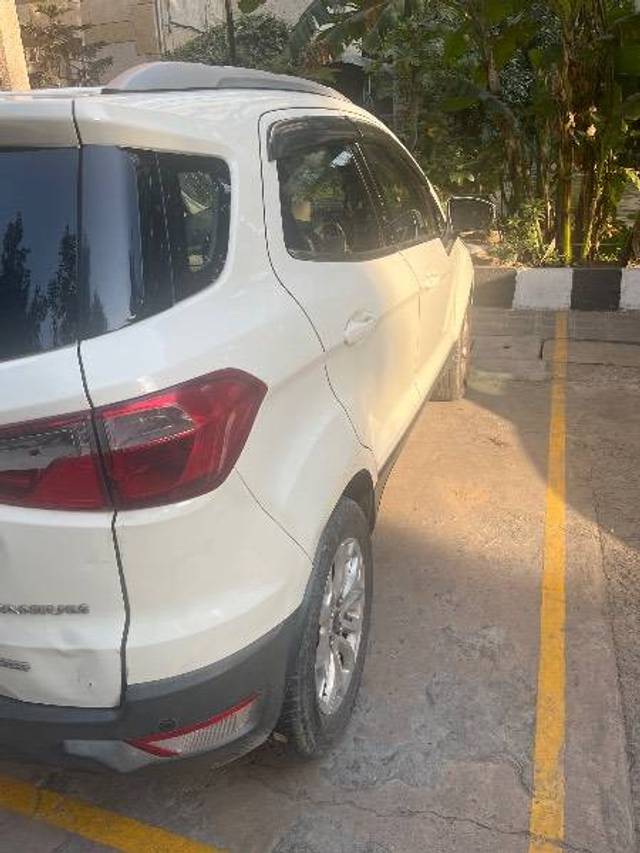 https://images10.gaadi.com/usedcar_image/4356663/original/e0521b3a739202f099671272fcda116e.jpg?imwidth=6402