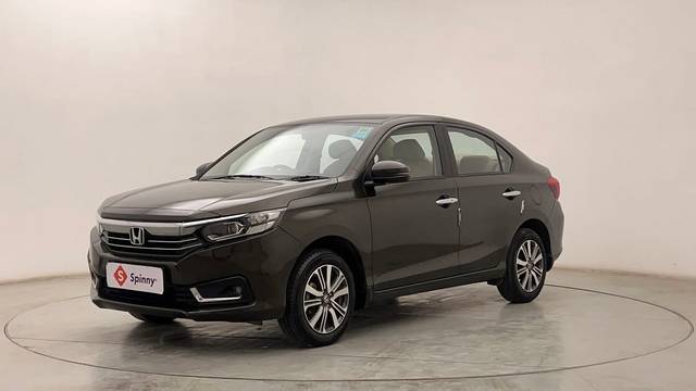https://images10.gaadi.com/usedcar_image/4357010/original/9d4475392bf18b94f28b879f9ad36708.JPG?imwidth=6400
