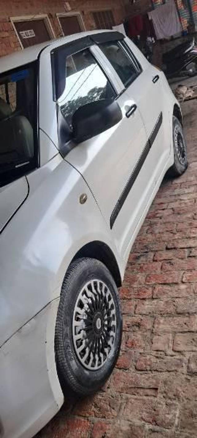 https://images10.gaadi.com/usedcar_image/4357137/original/processed_19e6e6b3-7229-447c-b433-e22097762b99.jpg?imwidth=6402