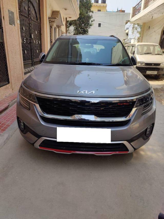 https://images10.gaadi.com/usedcar_image/4357165/original/992a2d6542796ce27c147ca3136701f1.jpg?imwidth=6400