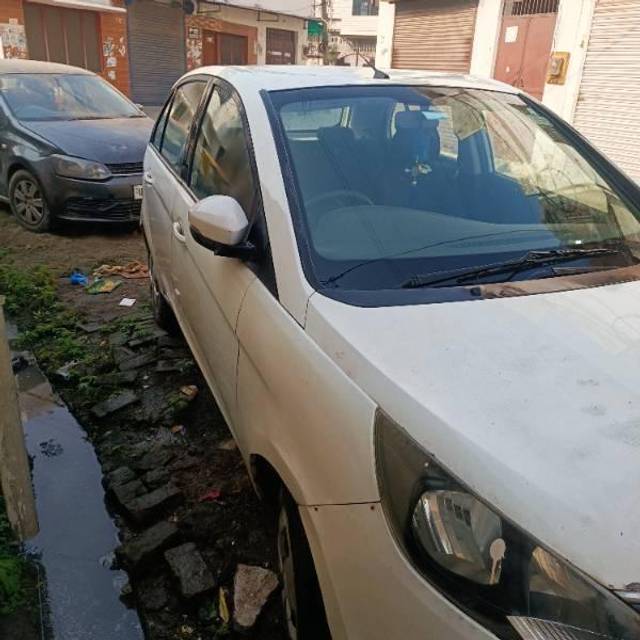 https://images10.gaadi.com/usedcar_image/4357198/original/processed_ace2cbce-2464-41d8-af67-665ae5f7b6b0.jpg?imwidth=6400