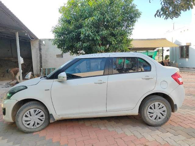 https://images10.gaadi.com/usedcar_image/4357491/original/processed_1a40d4e0-7659-4054-8795-7a7ce2146764.jpg?imwidth=6402