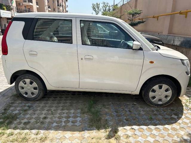 https://images10.gaadi.com/usedcar_image/4357537/original/ebc67f5112cbdd715f036c11237011b6.jpeg?imwidth=6402