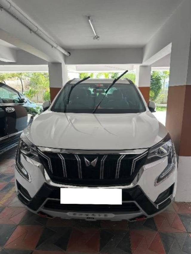 https://images10.gaadi.com/usedcar_image/4357540/original/processed_79c146cc-9cb8-492f-86fd-b82d02c31cbd.jpeg?imwidth=6402