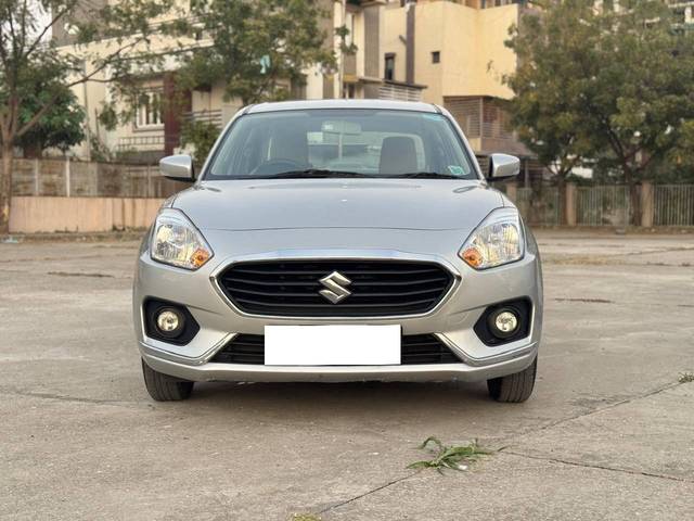 https://images10.gaadi.com/usedcar_image/4357544/original/processed_e4fac6e23a87f67b0e0ea4483a138e74.jpg?imwidth=6400