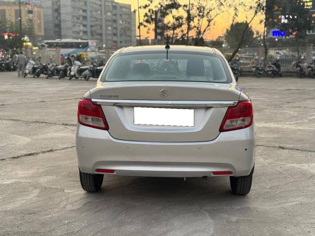 https://images10.gaadi.com/usedcar_image/4357544/original/processed_fcda363f5b893edd5880cb5ae991c772.jpg?imwidth=6402