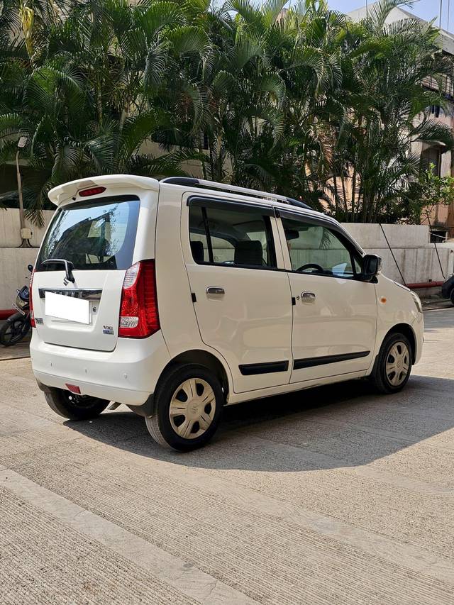 https://images10.gaadi.com/usedcar_image/4357638/original/processed_3b5043177464016a1569022934d3664f.jpg?imwidth=6402