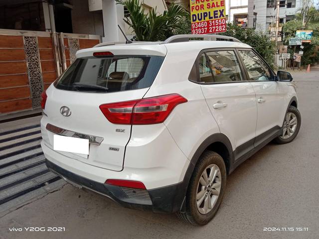 https://images10.gaadi.com/usedcar_image/4357709/original/processed_44633e6367f338c649345b3ccb49fc78.jpg?imwidth=6402