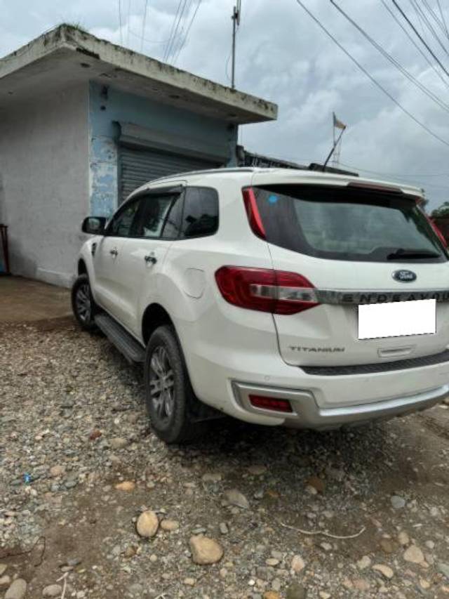 https://images10.gaadi.com/usedcar_image/4357710/original/processed_4bbde592-1ccb-4d4e-a254-bfb2c715327f.jpg?imwidth=6402