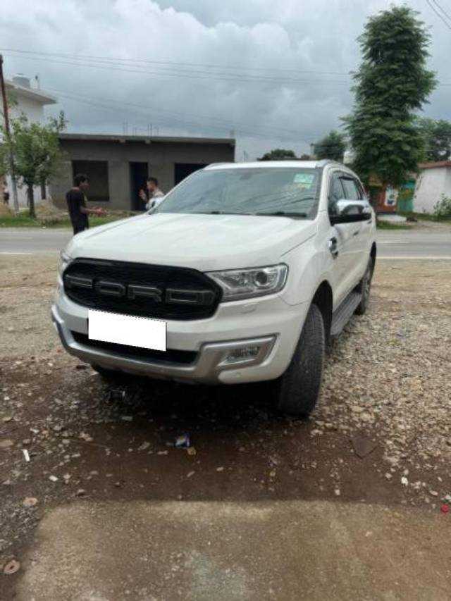 https://images10.gaadi.com/usedcar_image/4357710/original/processed_694ce4be-a2c9-4572-8161-3daaaaaf348e.jpg?imwidth=6401