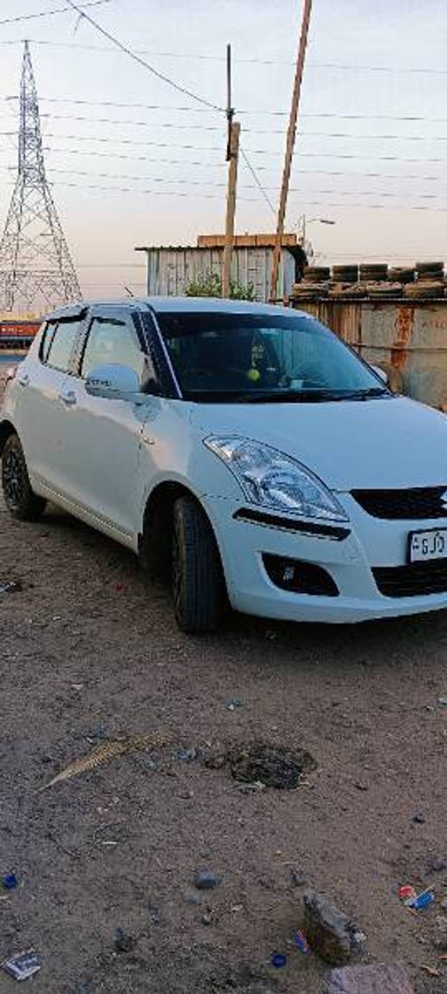 https://images10.gaadi.com/usedcar_image/4357726/original/58cae0b3ba04df9a3f43cc16ab2bea04.jpg?imwidth=6400