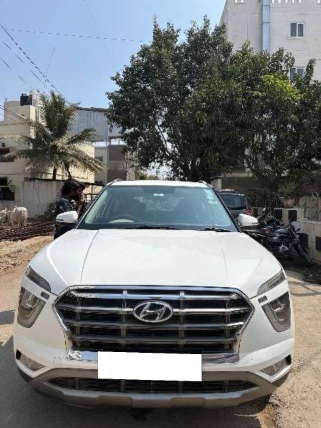 https://images10.gaadi.com/usedcar_image/4357743/original/processed_6c5d0b73-8e05-4a34-8b27-e2e44f8ec4af.jpg?imwidth=6400