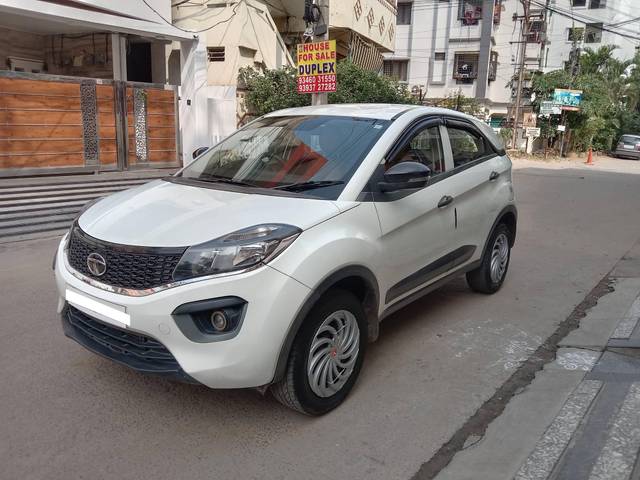 https://images10.gaadi.com/usedcar_image/4357767/original/processed_267e9d563e13e3888246837dca41e458.jpg?imwidth=6400