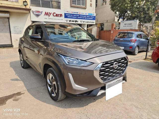 https://images10.gaadi.com/usedcar_image/4357769/original/processed_e8c68f7add5348a25c8aca19091f2cfb.jpeg?imwidth=6400