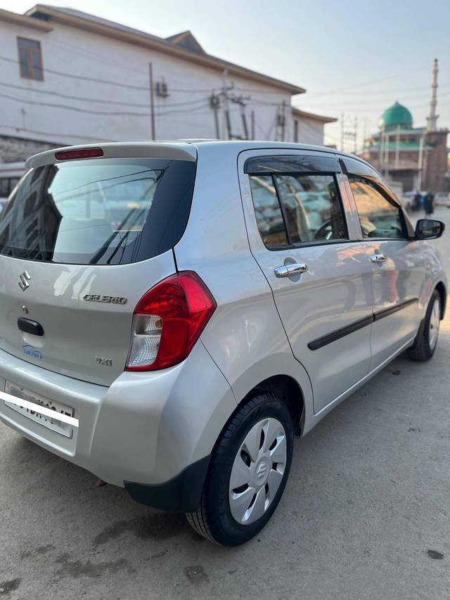 https://images10.gaadi.com/usedcar_image/4357771/original/processed_f485beedd687c3cd3074cc3806121761.jpg?imwidth=6401