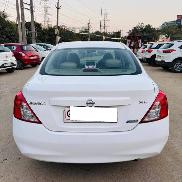 https://images10.gaadi.com/usedcar_image/4357780/original/processed_957907a1e4fd0e24a1bcaac5faad5aa5.jpg?imwidth=6401