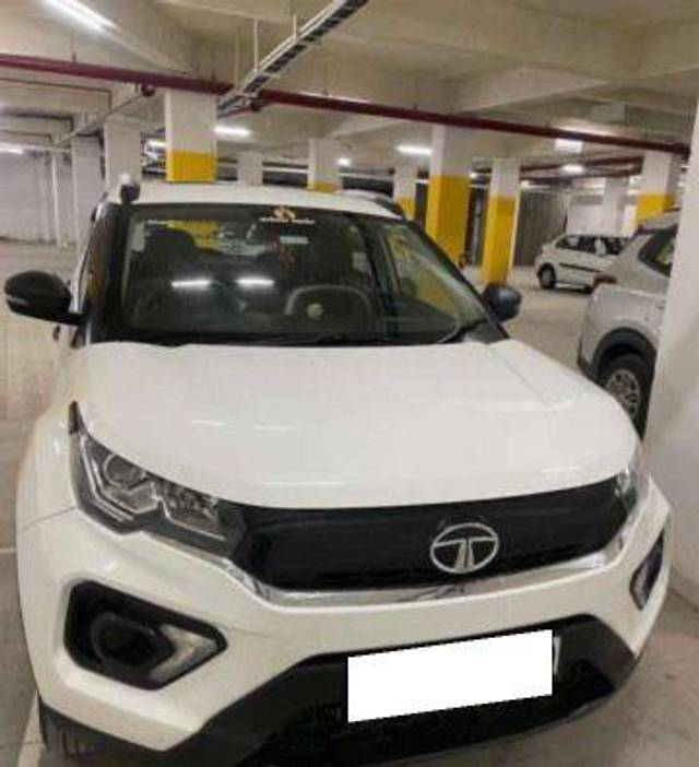 https://images10.gaadi.com/usedcar_image/4357837/original/94f72cb90f11cfb5ed5ed2617f4e49d0.jpeg?imwidth=6400