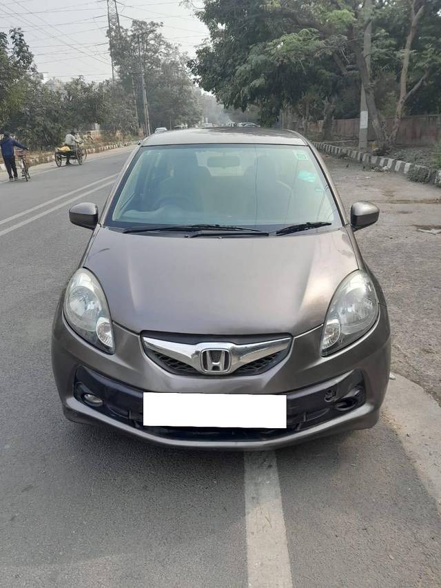 https://images10.gaadi.com/usedcar_image/4357959/original/processed_20039be3a20fdcaa55fd6ba31d5dca78.jpg?imwidth=6402