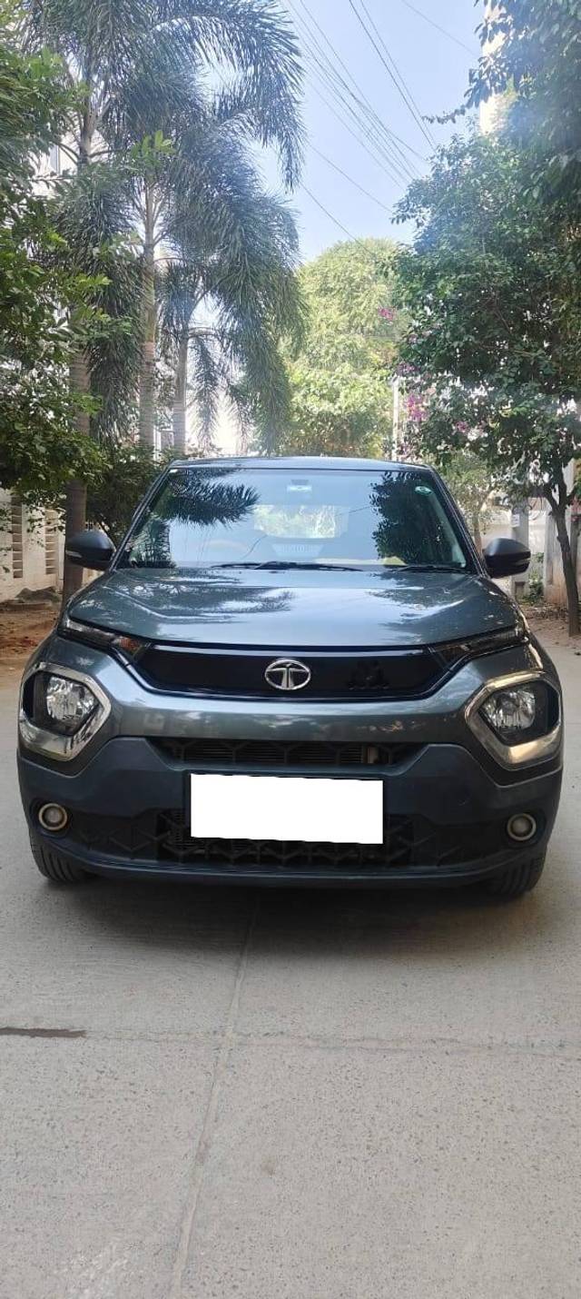 https://images10.gaadi.com/usedcar_image/4358002/original/processed_3b7bcefa9f4ffa12cc6eae1956c127a0.jpg?imwidth=6402