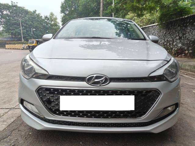 https://images10.gaadi.com/usedcar_image/4358067/original/processed_1a3a1f5c56d080792aa56cdea59ee635.jpg?imwidth=6400