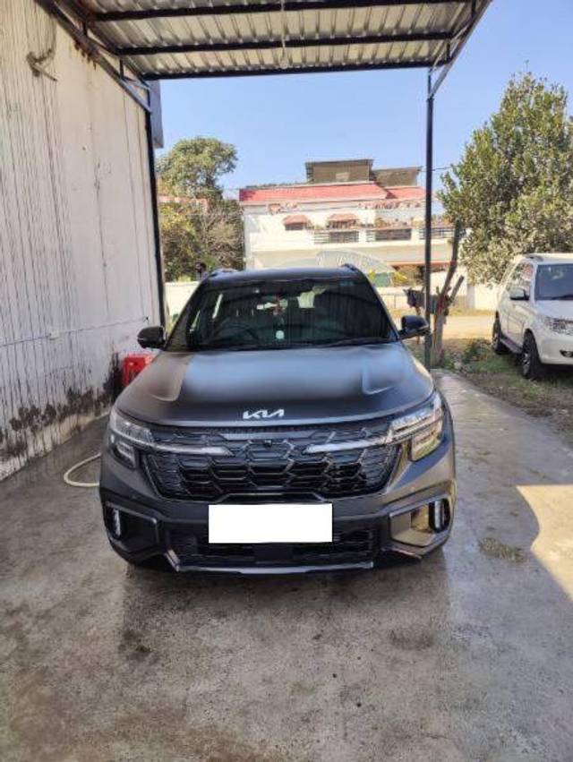 https://images10.gaadi.com/usedcar_image/4358092/original/aa2a49481b2e0bd913595a28d2ed5f36.jpg?imwidth=6402