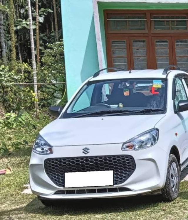 https://images10.gaadi.com/usedcar_image/4358115/original/processed_b2a61227-dd7b-4186-bc21-4b9904715cf0.jpg?imwidth=6400