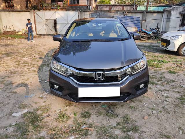 https://images10.gaadi.com/usedcar_image/4358154/original/processed_46306954e460653758949690db17f796.jpg?imwidth=6400