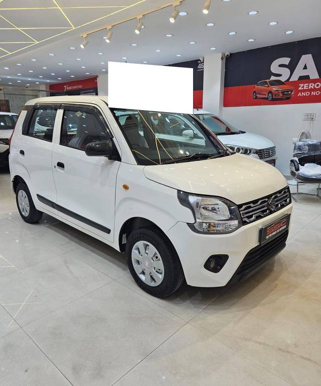 https://images10.gaadi.com/usedcar_image/4358316/original/processed_716fe99b68aa5242710289542a70e50e.jpg?imwidth=6400