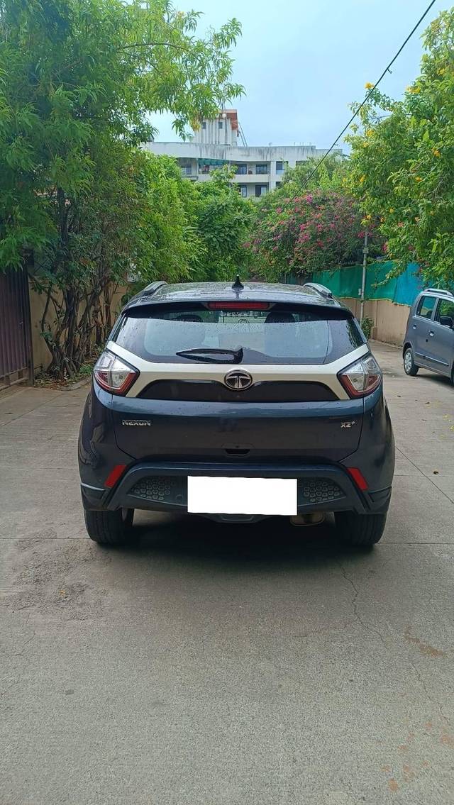 https://images10.gaadi.com/usedcar_image/4358352/original/processed_8f6b2dd764334595ead694c625e68100.jpg?imwidth=6402