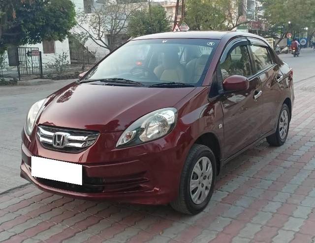 https://images10.gaadi.com/usedcar_image/4358388/original/processed_3e795150-2fab-43d4-be7c-9c83579cea1f.jpg?imwidth=6402