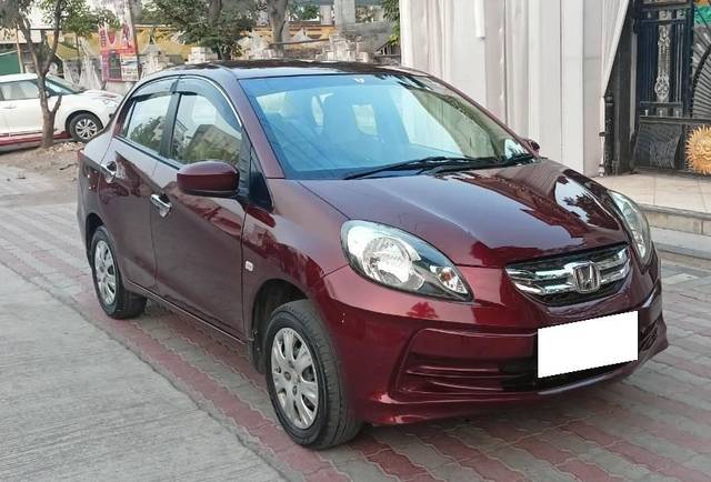 https://images10.gaadi.com/usedcar_image/4358388/original/processed_9853b800-6683-468f-9364-539996a4fd4f.jpg?imwidth=6400