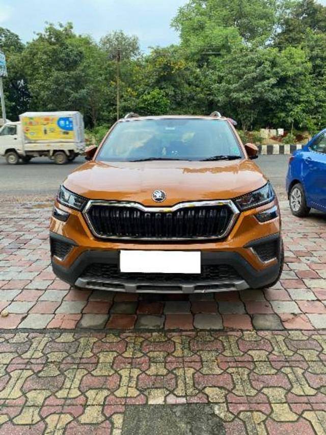 https://images10.gaadi.com/usedcar_image/4358484/original/6652abe32aaa6f5595e5e6934ff9aff7.jpeg?imwidth=6401