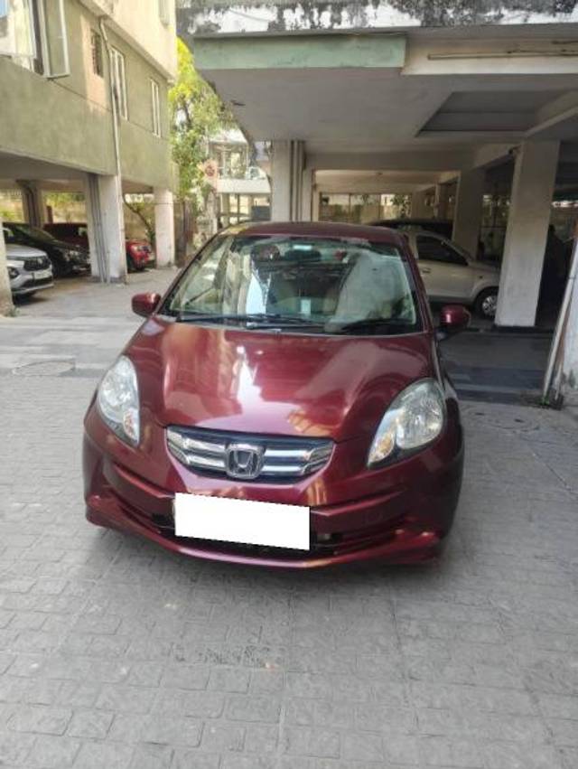 https://images10.gaadi.com/usedcar_image/4358491/original/processed_b37fb6cf-ca33-434d-9075-250b493594d2.jpeg?imwidth=6400