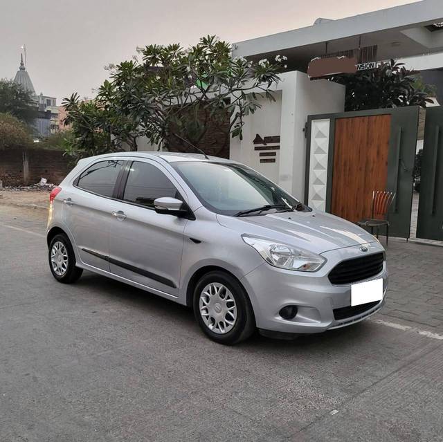 https://images10.gaadi.com/usedcar_image/4358503/original/processed_4a5e4ec7f0c0909205a7a59a43a78d5f.jpg?imwidth=6400