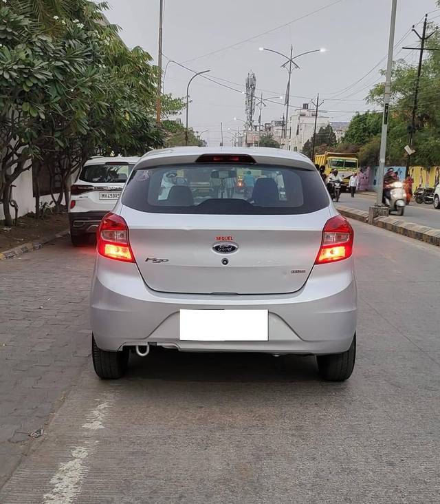 https://images10.gaadi.com/usedcar_image/4358503/original/processed_96ab8e992f2f1065509531dd258f8f34.jpg?imwidth=6402