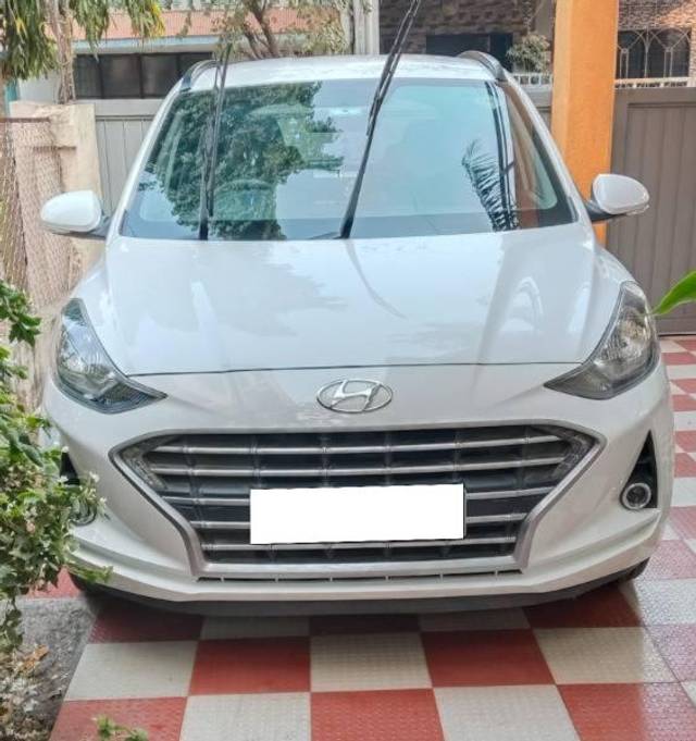 https://images10.gaadi.com/usedcar_image/4358582/original/processed_a2e4b3ac-02e5-4c55-826b-578a4c9371f1.jpg?imwidth=6400