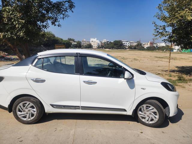 https://images10.gaadi.com/usedcar_image/4358608/original/processed_8e1c9b15de3357e73ad87742e5bbe863.jpg?imwidth=6401