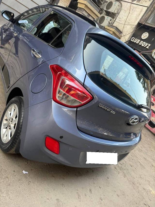 https://images10.gaadi.com/usedcar_image/4358671/original/processed_aa0fa171a436df5797198a4e5e33ac55.jpg?imwidth=6402