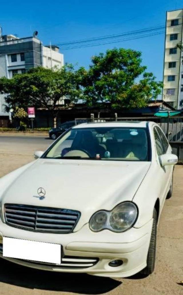 https://images10.gaadi.com/usedcar_image/4358708/original/processed_e0a09464-8a65-43b6-b999-80881bea8493.jpeg?imwidth=6400