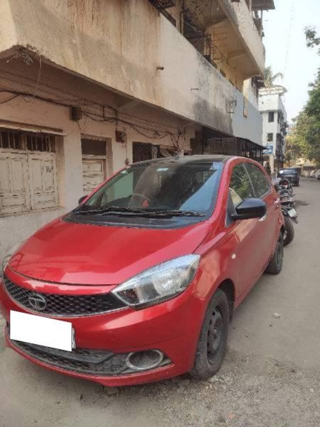 https://images10.gaadi.com/usedcar_image/4358917/original/processed_467049af-67cc-4353-86e8-605814807863.jpg?imwidth=6400