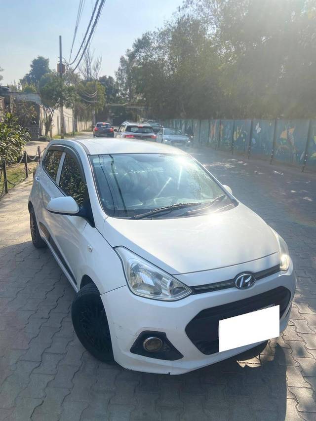 https://images10.gaadi.com/usedcar_image/4358920/original/processed_a589bcb69c707eed6dede15a805450e6.jpg?imwidth=6400