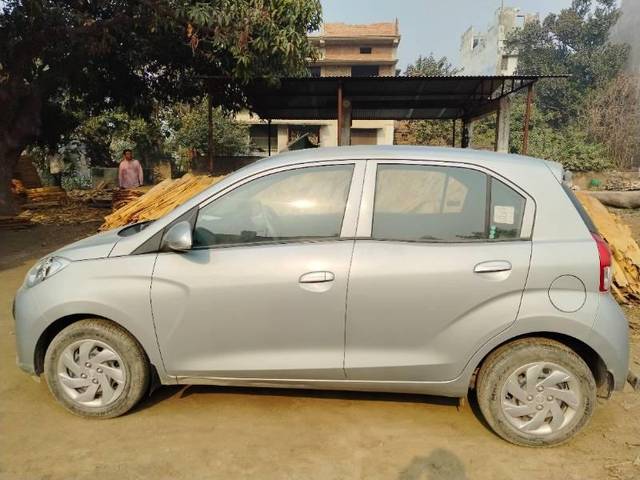 https://images10.gaadi.com/usedcar_image/4358925/original/processed_b3006baf-c658-45ca-8fda-d114548b86a0.jpg?imwidth=6401