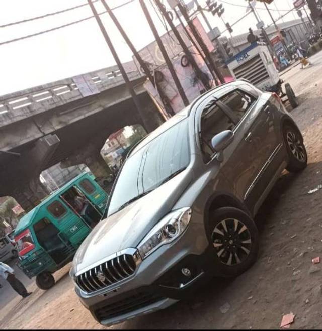 https://images10.gaadi.com/usedcar_image/4358939/original/321a53214fda373e82cb1c84057bf640.jpg?imwidth=6400