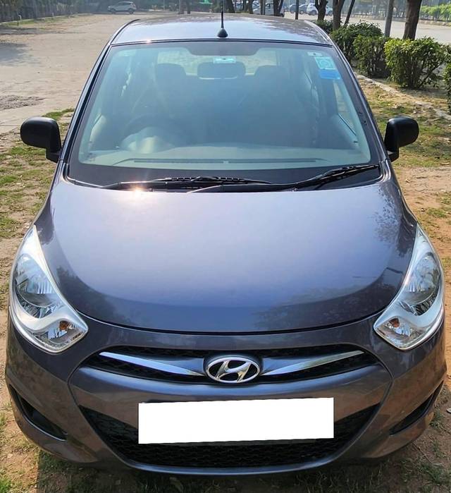 https://images10.gaadi.com/usedcar_image/4358959/original/processed_c8565f39e358a621cae1cf273b465e45.jpg?imwidth=6400