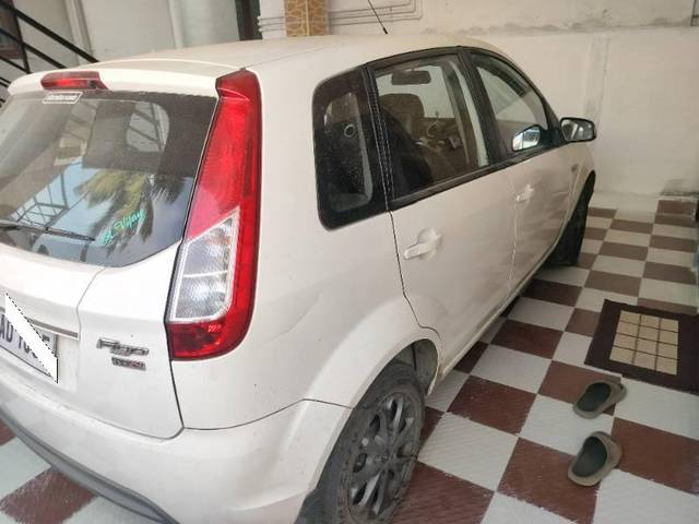 https://images10.gaadi.com/usedcar_image/4358966/original/processed_7a43281d-26e2-45a3-9b40-14ec38720b60.jpg?imwidth=6401